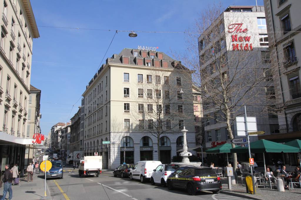 Genève / Quai des Bergues / Place Ruth-BÖSIGER