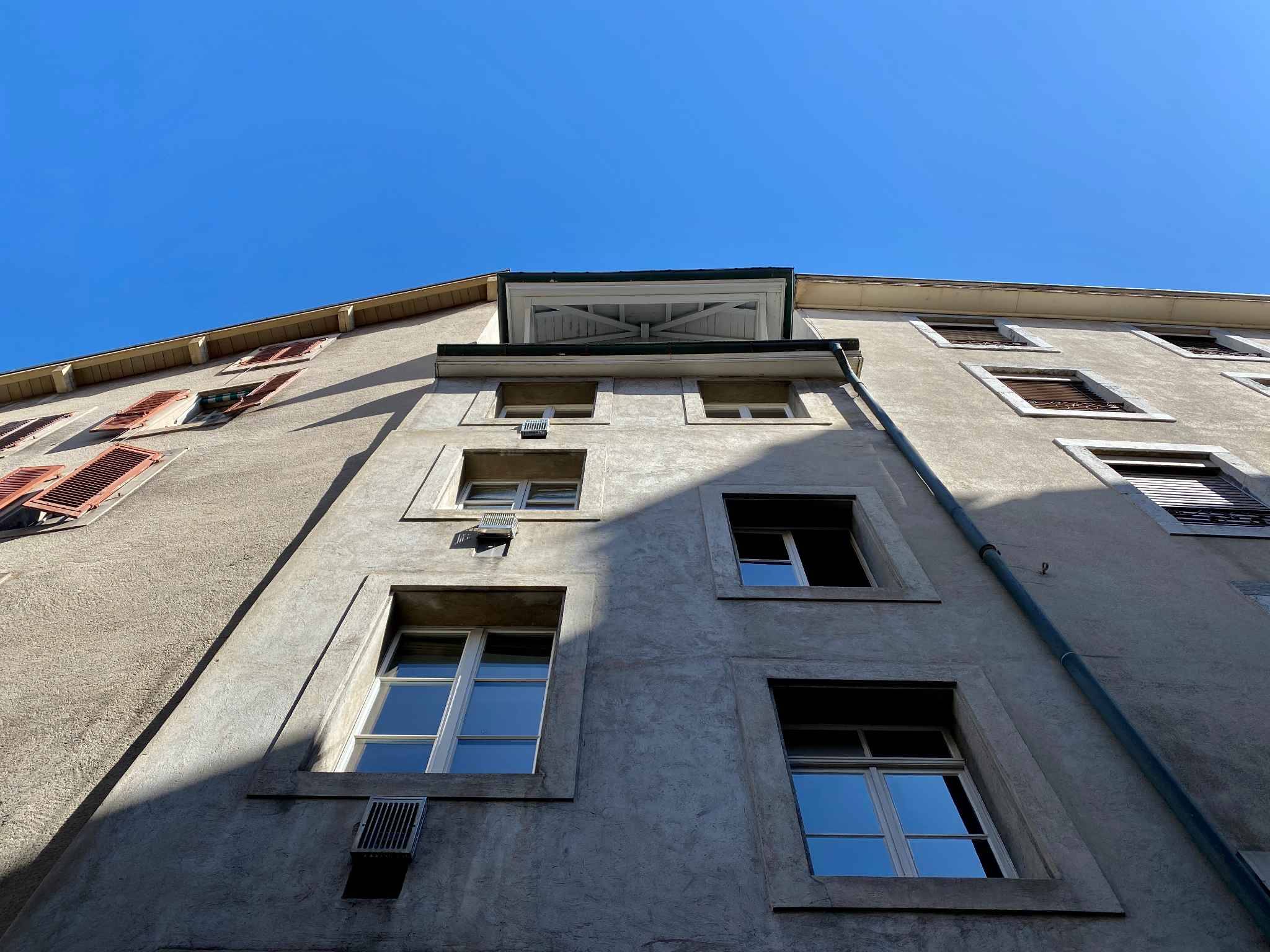 Joli studio meublé